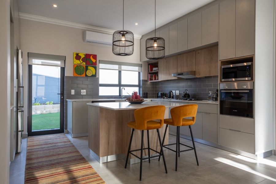 4 Bedroom Property for Sale in Wellington Central Western Cape